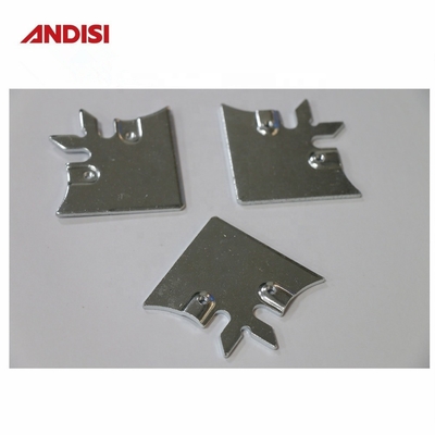 Support métallique en acier zinc plaqué en forme de poisson de 3 mm non standard avec connecteur perforé