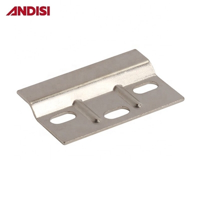 Support suspendu au mur en acier de design moderne pour le stockage des accessoires de cuisine et de salle de bain