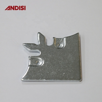 Support métallique en acier zinc plaqué en forme de poisson de 3 mm non standard avec connecteur perforé