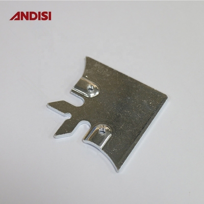 Support métallique en acier zinc plaqué en forme de poisson de 3 mm non standard avec connecteur perforé