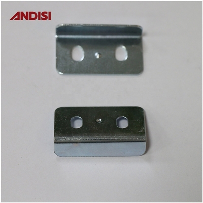 L Connecteur de support à angle plat en acier pour meubles d'une épaisseur de 0,8 mm et d'une taille de 32 x 17 x 8,23 mm
