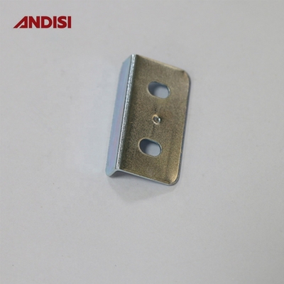 L Connecteur de support à angle plat en acier pour meubles d'une épaisseur de 0,8 mm et d'une taille de 32 x 17 x 8,23 mm