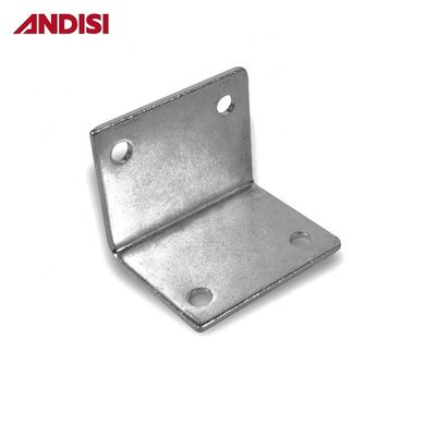 Des supports en acier en forme de L pour soutient articulaire des meubles